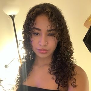 Meet your Posher, Talina